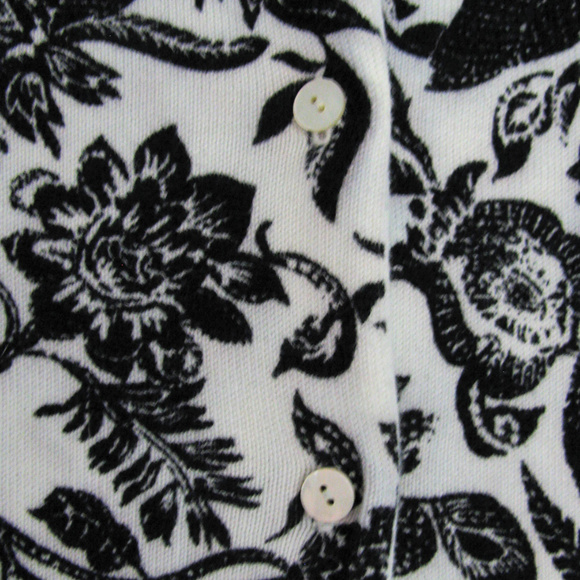 LANDS' END 100% Cotton Cardigan 1X Fantasy Flowers - Picture 4 of 8